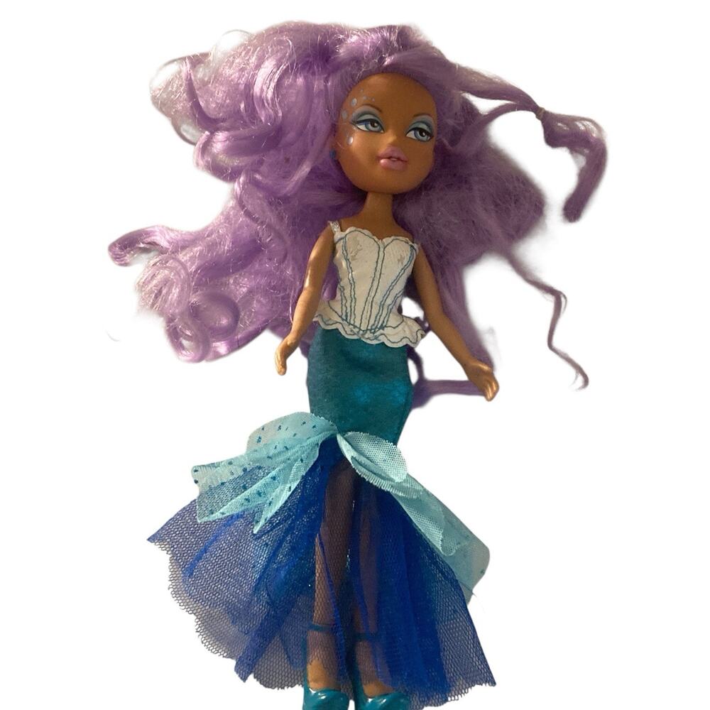 2001 Vintage MGA Bratz Masquerade Geneva Mermaid Princess Doll Outfit With Shoes